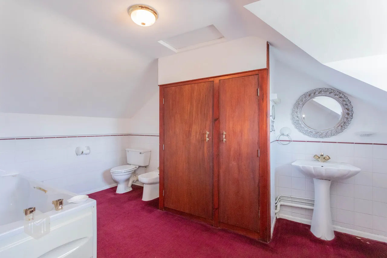 Delview, Woolden Road, Cadishead, Manchester, M44 5JX, photo 32