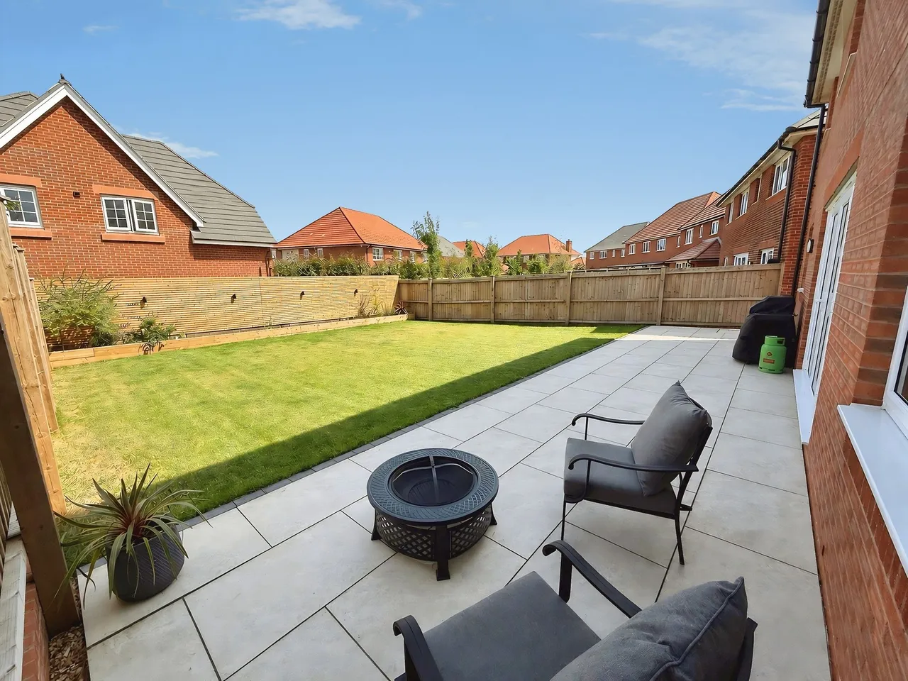 Beamont Crescent, Stockport, photo 4