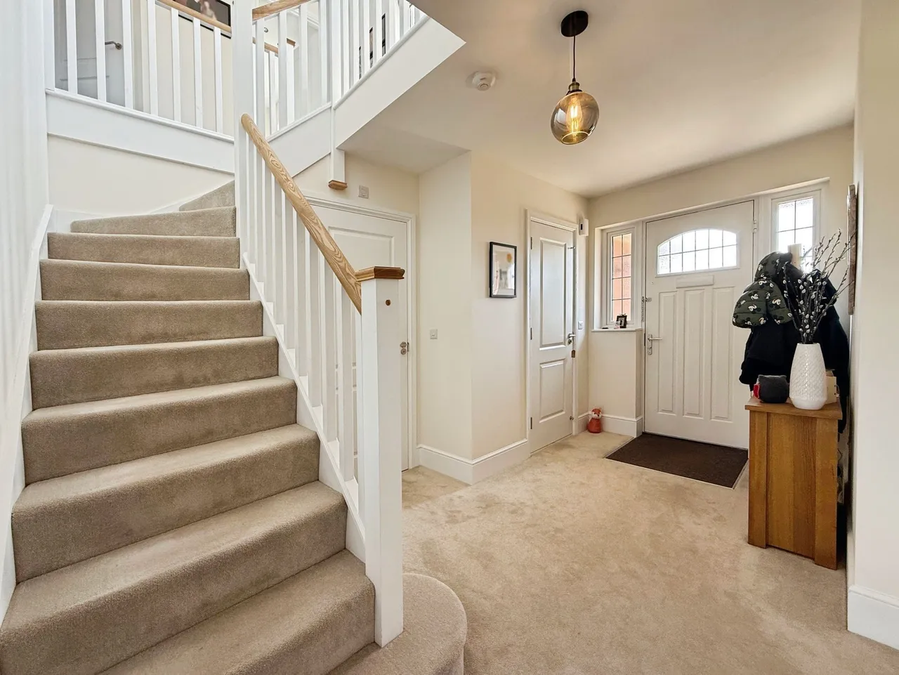 Beamont Crescent, Stockport, photo 6