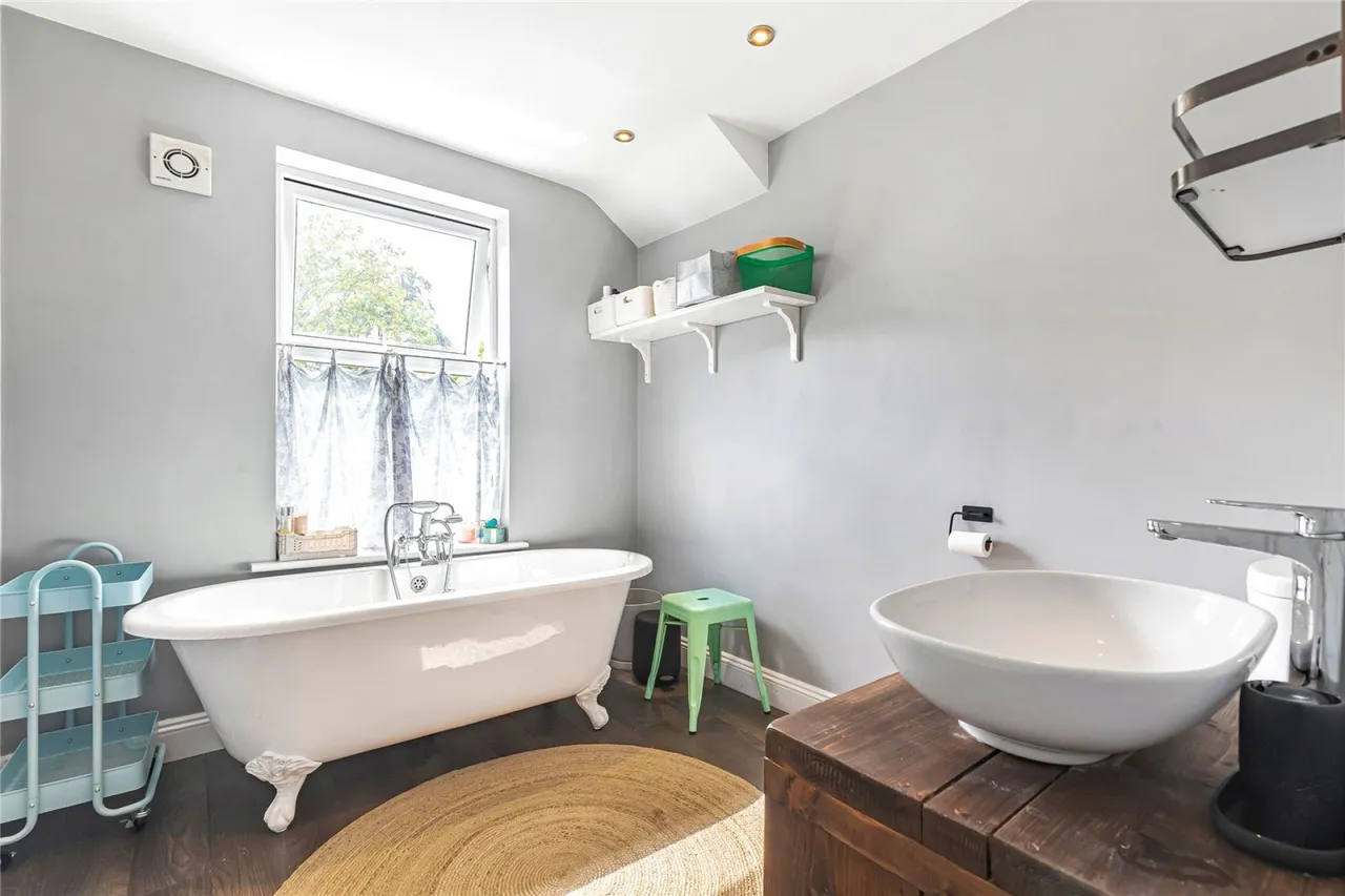 Fallsbrook Road, Furzedown, photo 10