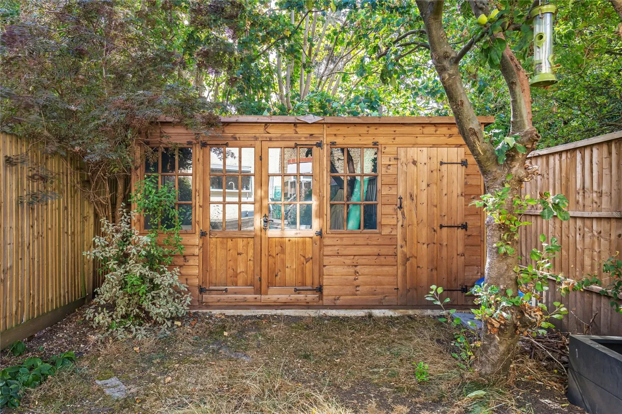Fallsbrook Road, Furzedown, photo 12