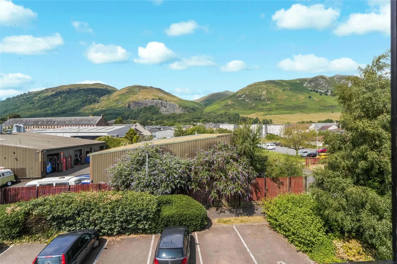 Comrie Court, Tillicoultry, Clackmannanshire, FK13, photo 2