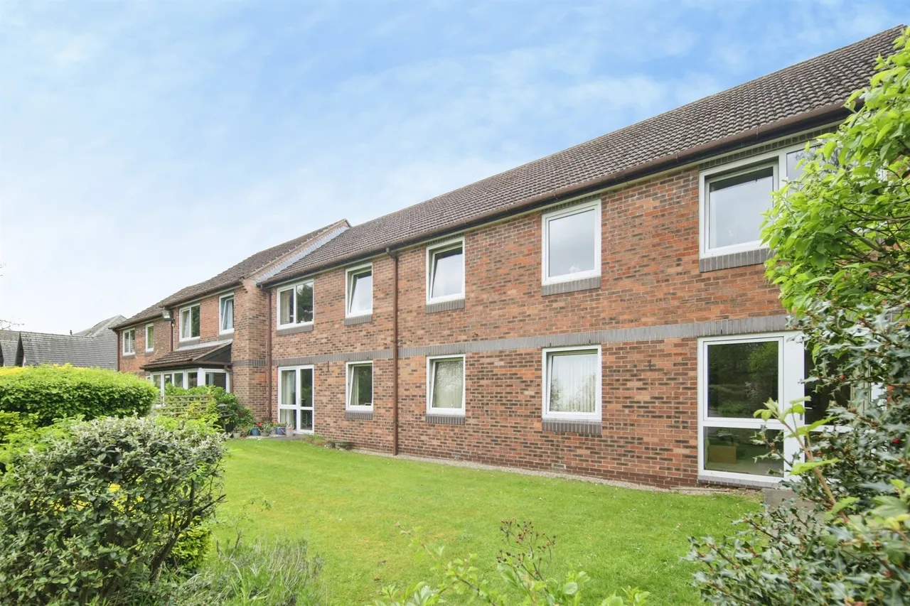 1 bed flat for sale, Kenilworth Road, Balsall Common, CV7