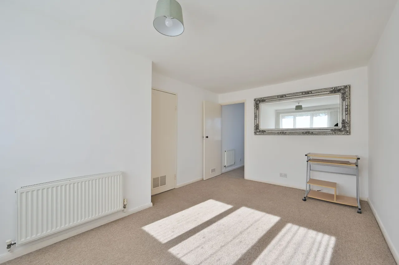31 Bembridge Place, Linden Lea, Watford, photo 4