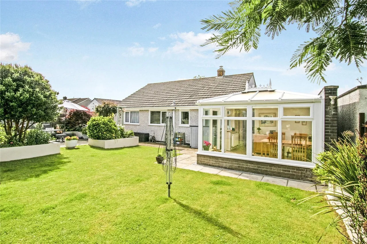 2 bed house for sale, Linley Close, Threemilestone, TR3