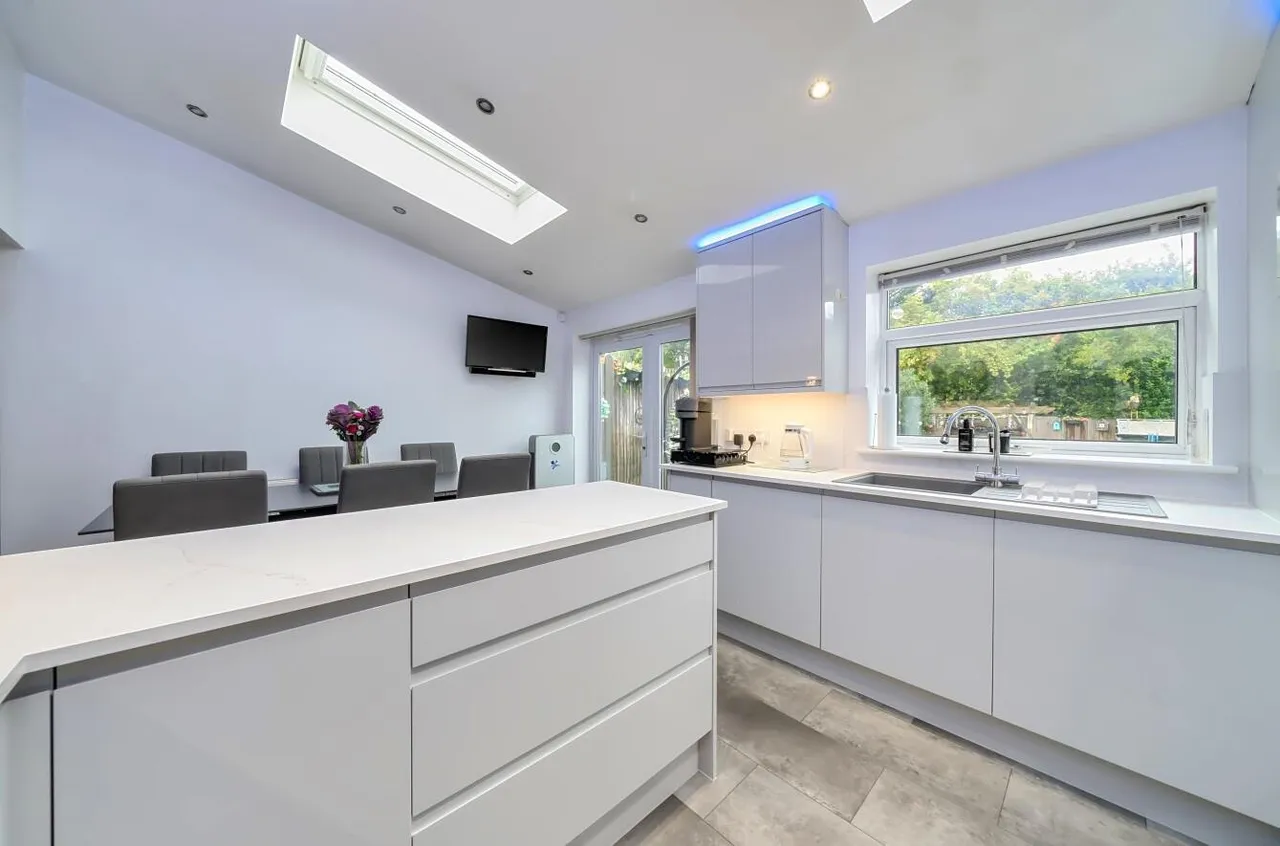 Fairlawn Grove, Banstead, SM7 3BN, photo 11