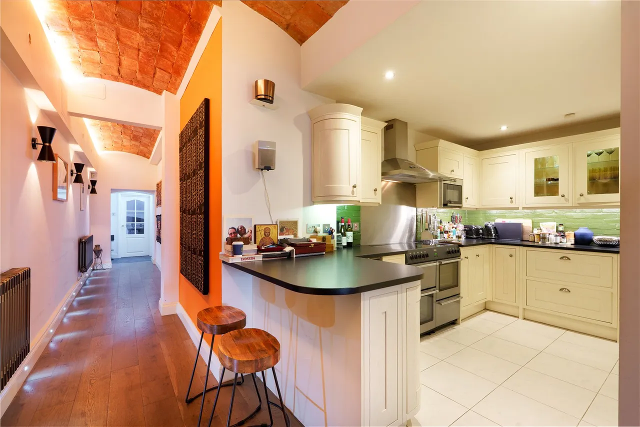 Linden Gardens, Notting Hill, London, W2 4HQ, photo 3