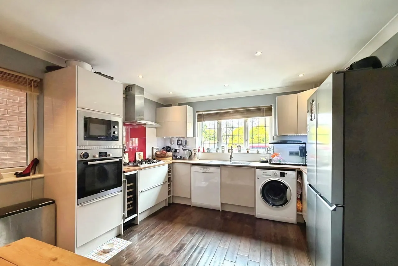 Oaktrees, Ash, Surrey, GU12 6QS, photo 13