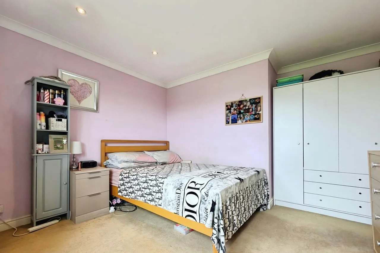 Oaktrees, Ash, Surrey, GU12 6QS, photo 11