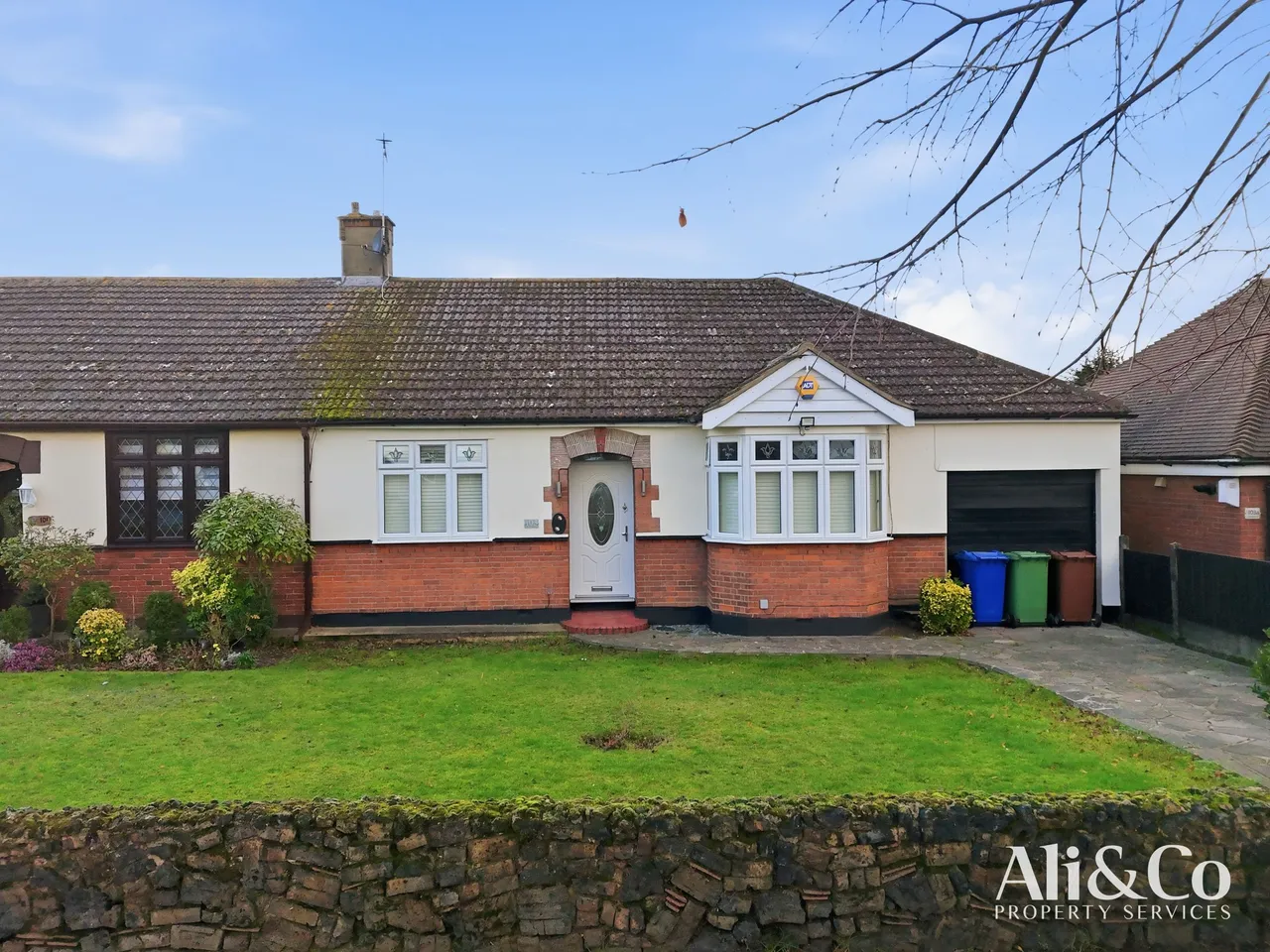 Connaught Avenue, Grays, Essex, RM16 2XT, photo 2
