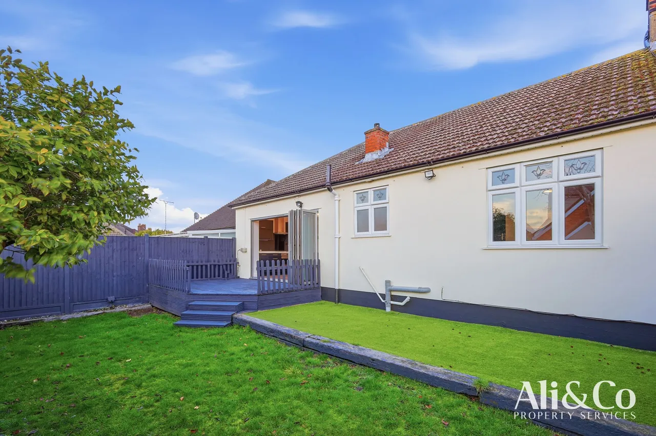 Connaught Avenue, Grays, Essex, RM16 2XT, photo 18