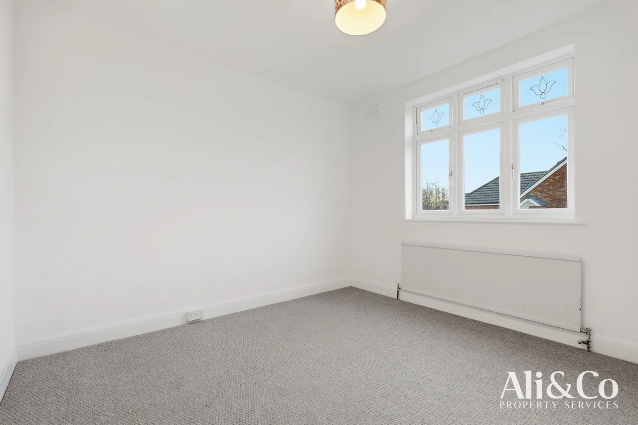 Connaught Avenue, Grays, Essex, RM16 2XT, photo 13