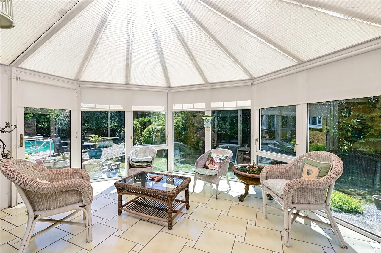 Hazeley Bottom, Hartley Wintney, Hampshire, RG27 8LU, photo 10