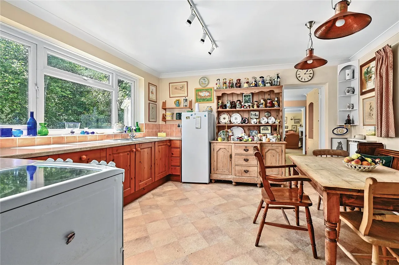 Hazeley Bottom, Hartley Wintney, Hampshire, RG27 8LU, photo 5