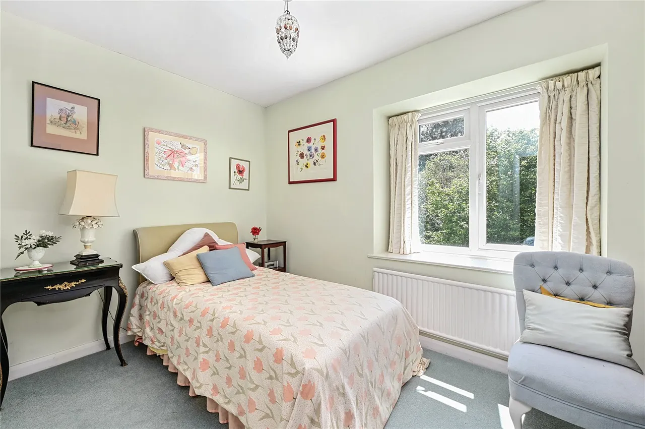 Hazeley Bottom, Hartley Wintney, Hampshire, RG27 8LU, photo 15