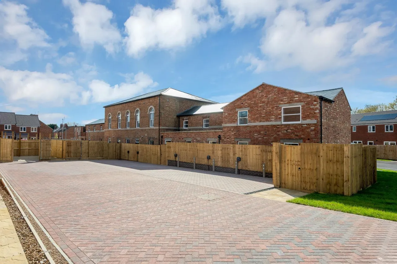 Charles Dyer Close, Melton Mowbray, LE13, photo 13