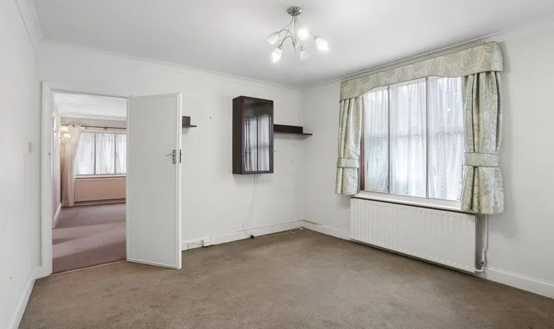 Alexandra Road, Epsom, KT17, photo 8