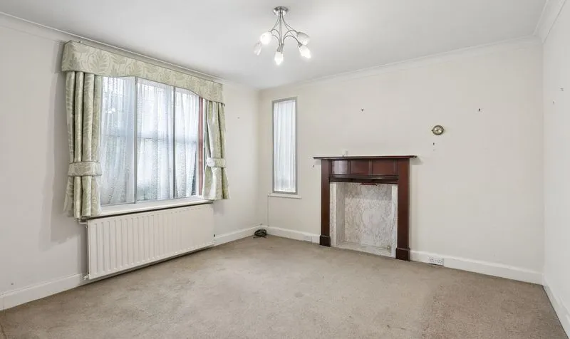 Alexandra Road, Epsom, KT17, photo 7