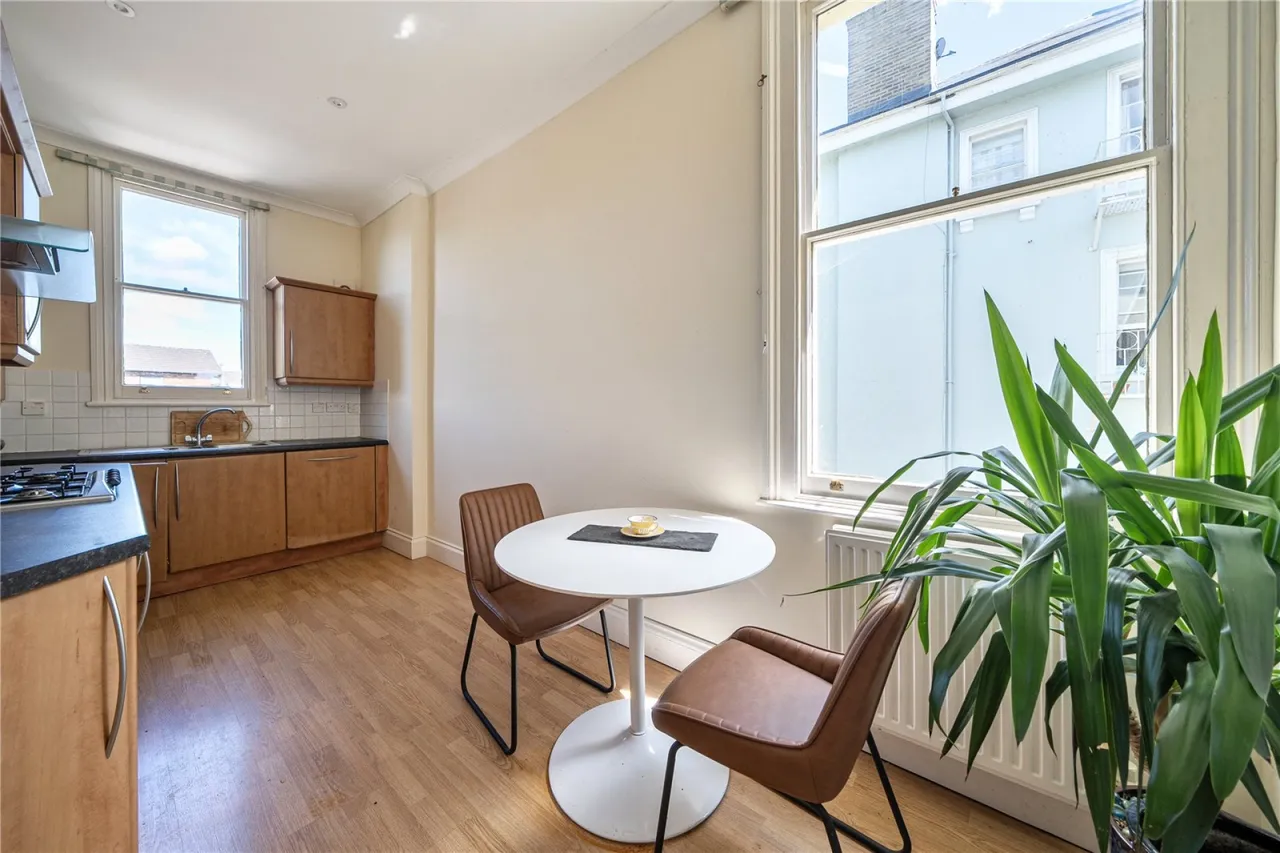 East Approach Drive, Cheltenham, GL52, photo 9