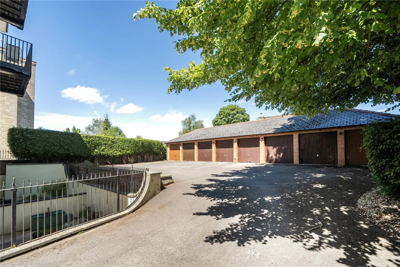 East Approach Drive, Cheltenham, GL52, photo 19
