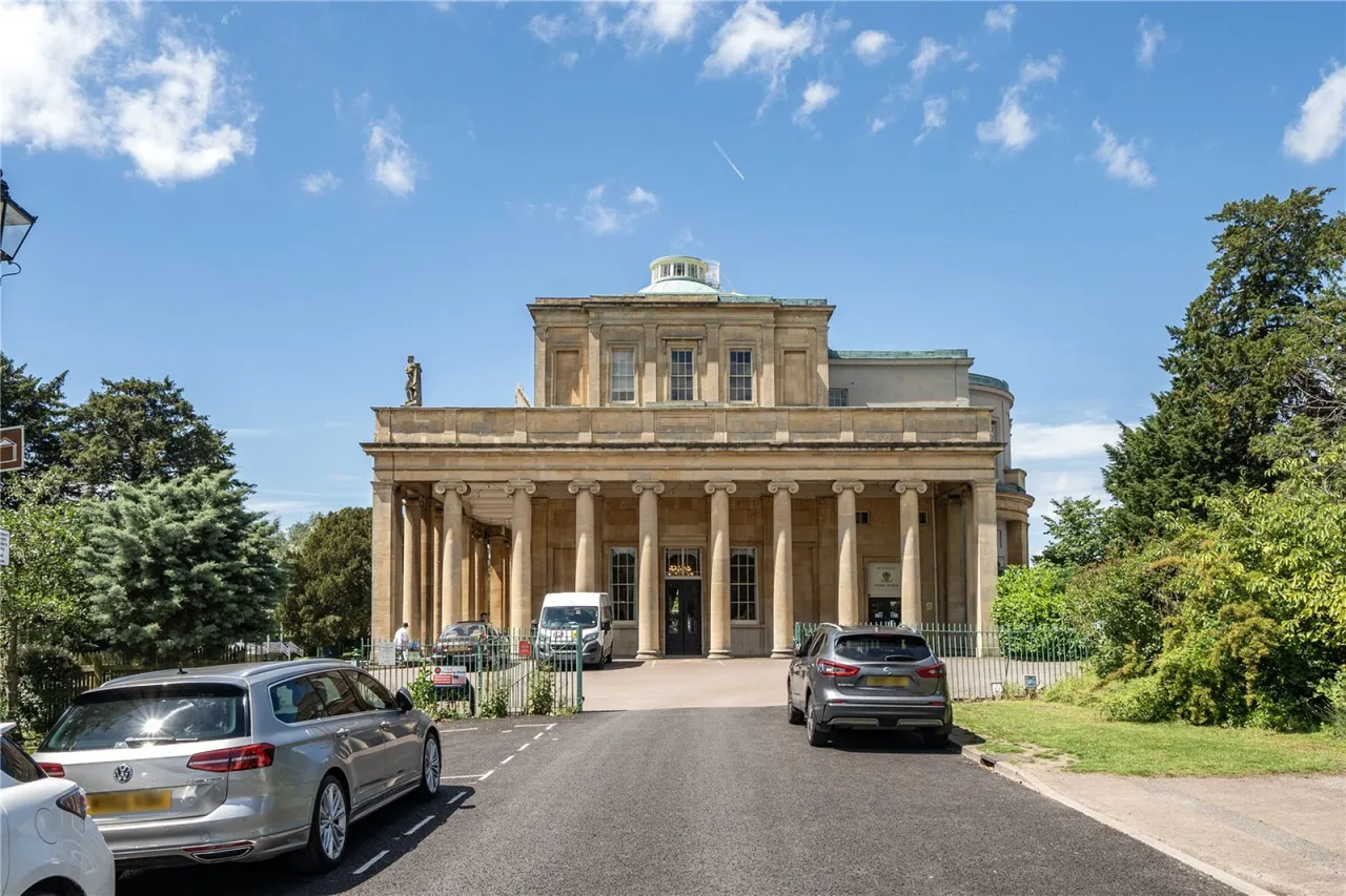 East Approach Drive, Cheltenham, GL52, photo 11