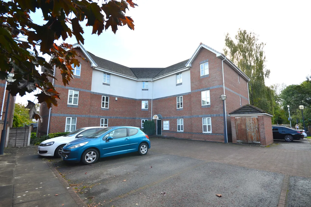 2 bed flat for sale, Printers Close, Manchester