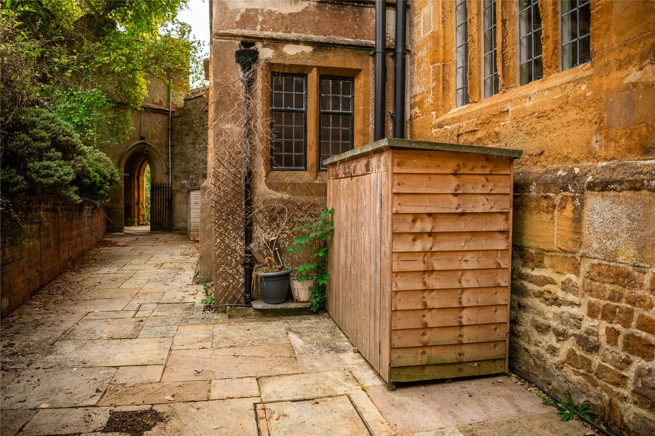 The Hall, Brockhall, NN7, photo 10