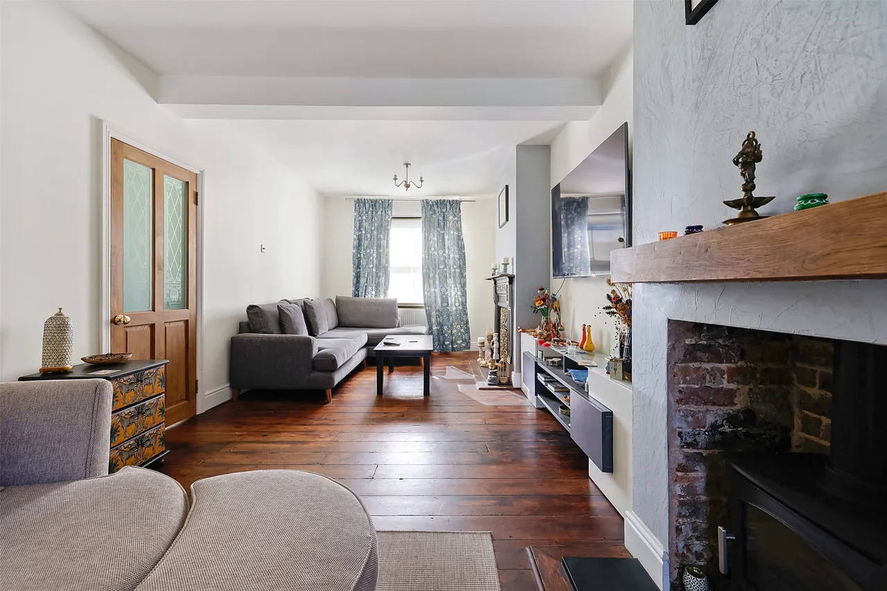 Reigate Road, Hookwood, RH6, photo 2