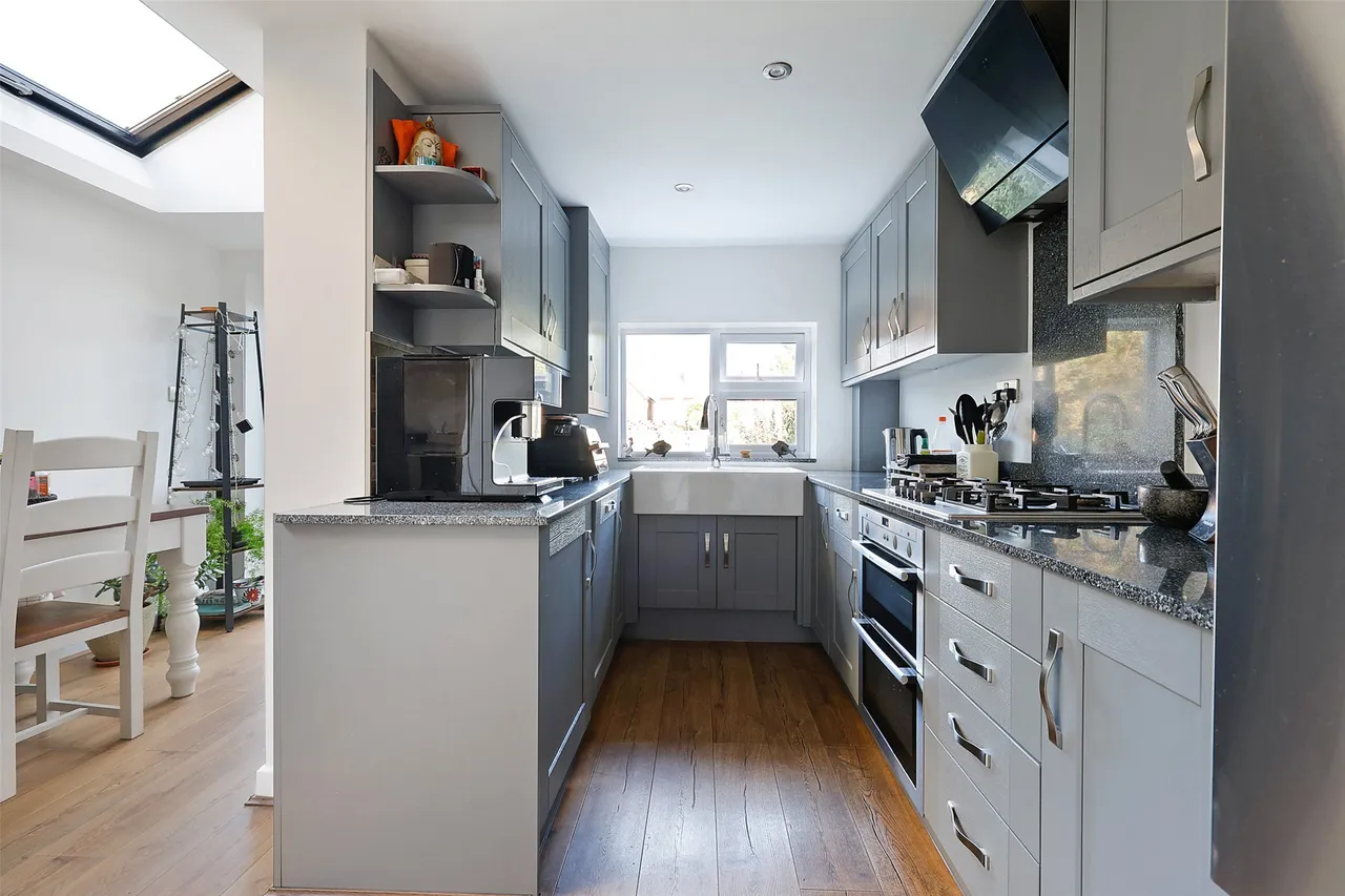 Reigate Road, Hookwood, RH6, photo 4