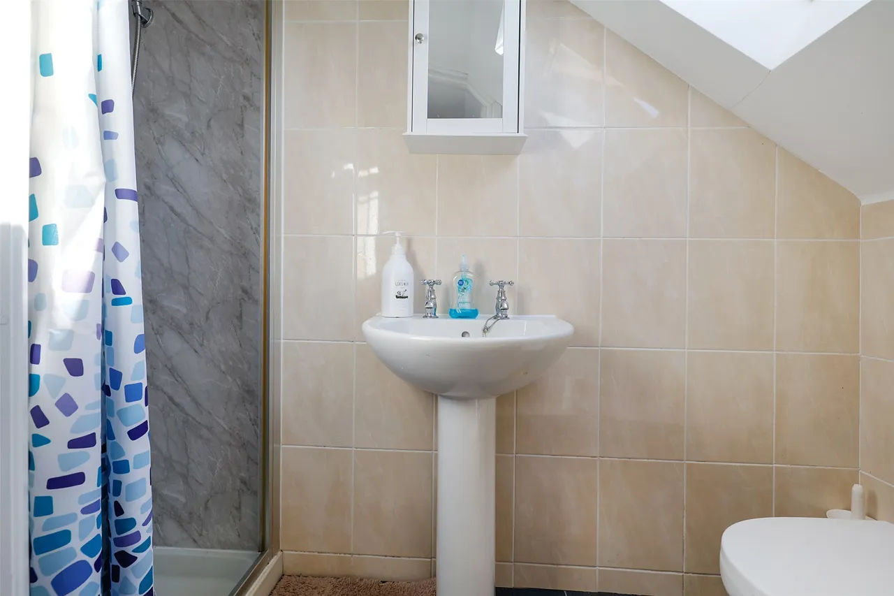 Reigate Road, Hookwood, RH6, photo 11