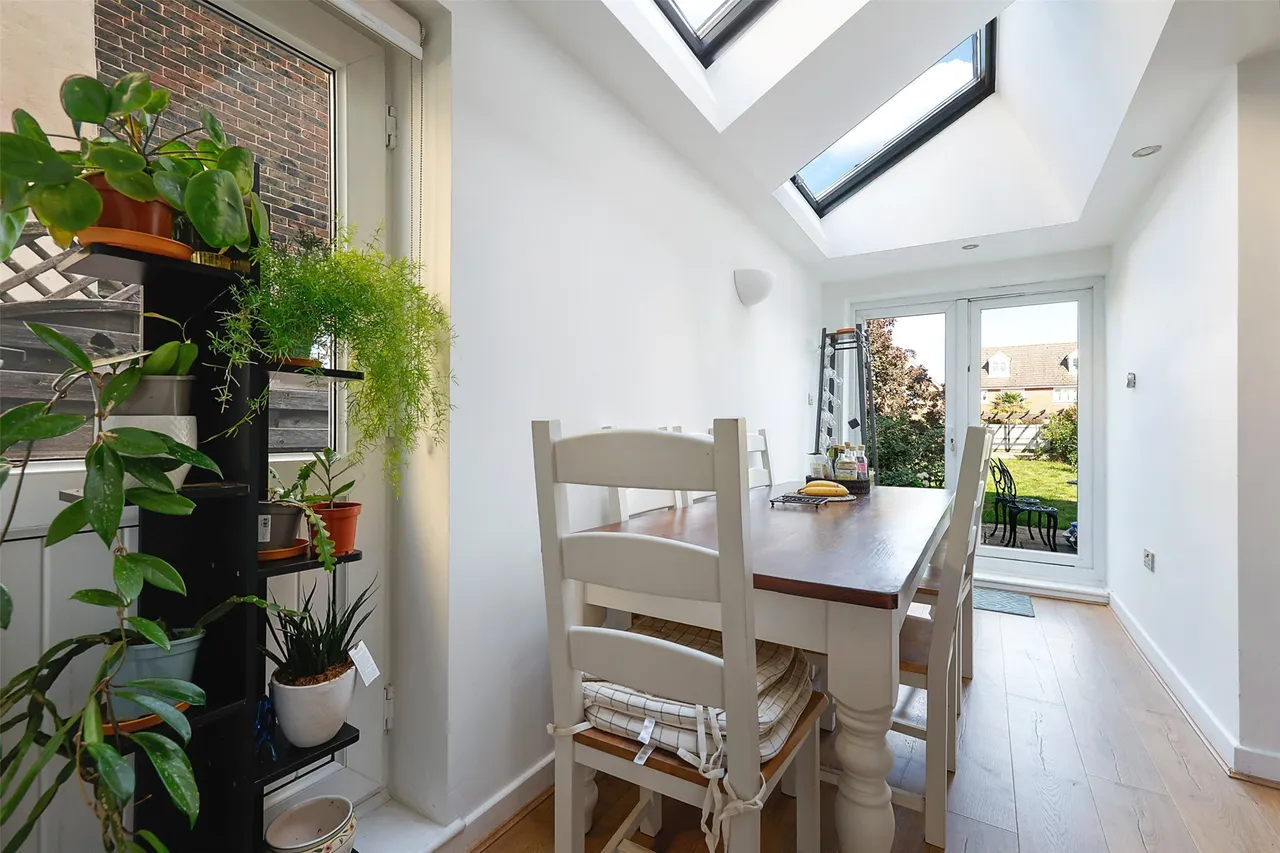 Reigate Road, Hookwood, RH6, photo 5