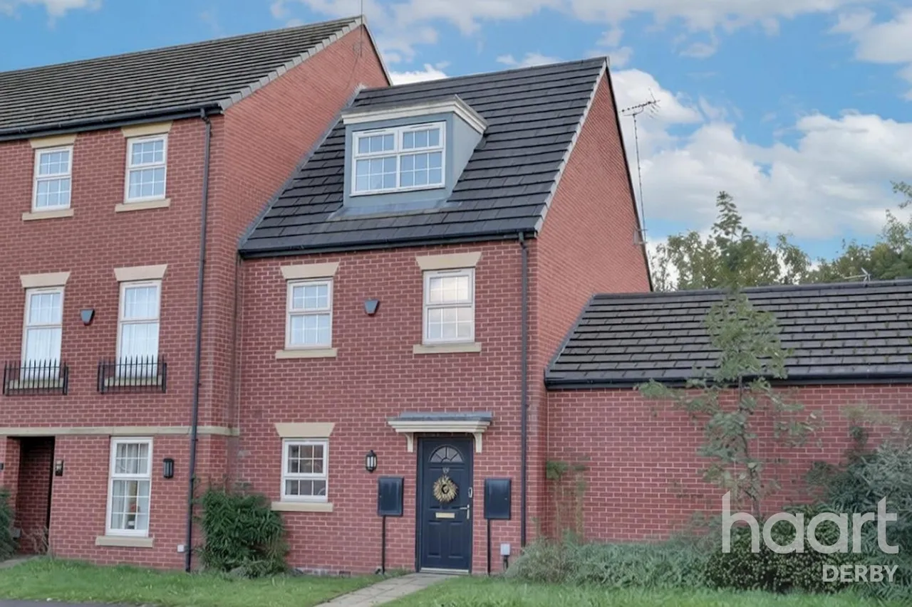 3 bed house for sale, Goodsmoor Road, Derby, DE24