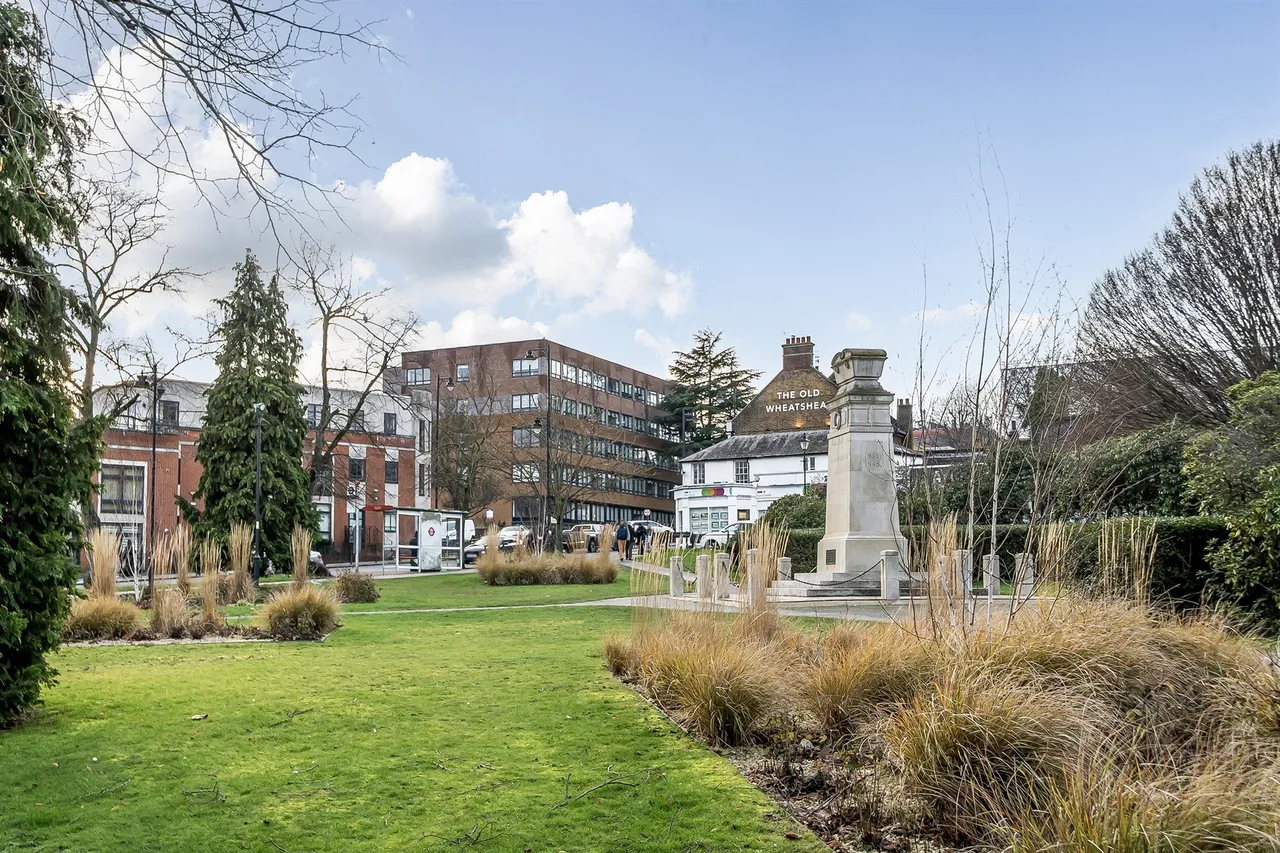 Gladbeck Way, Enfield, EN2, photo 8