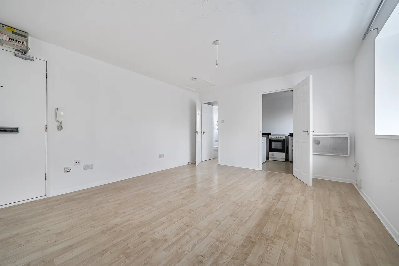 Gladbeck Way, Enfield, EN2, photo 6