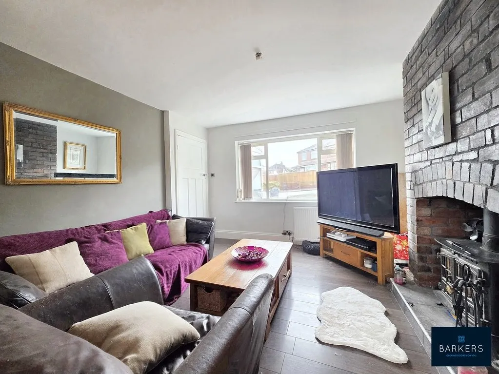Old Lane, Birkenshaw BD11 2JX, photo 6