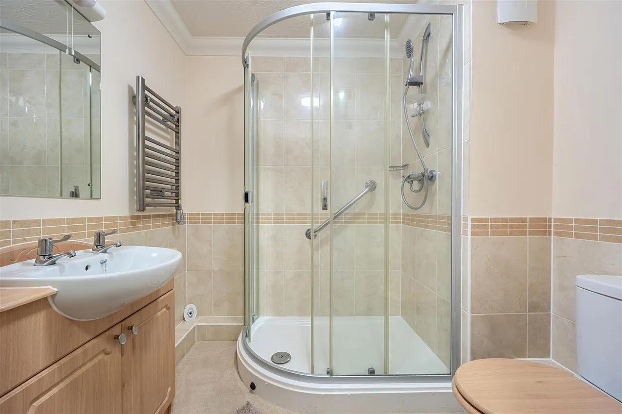Brambledown Road, Wallington, SM6, photo 11