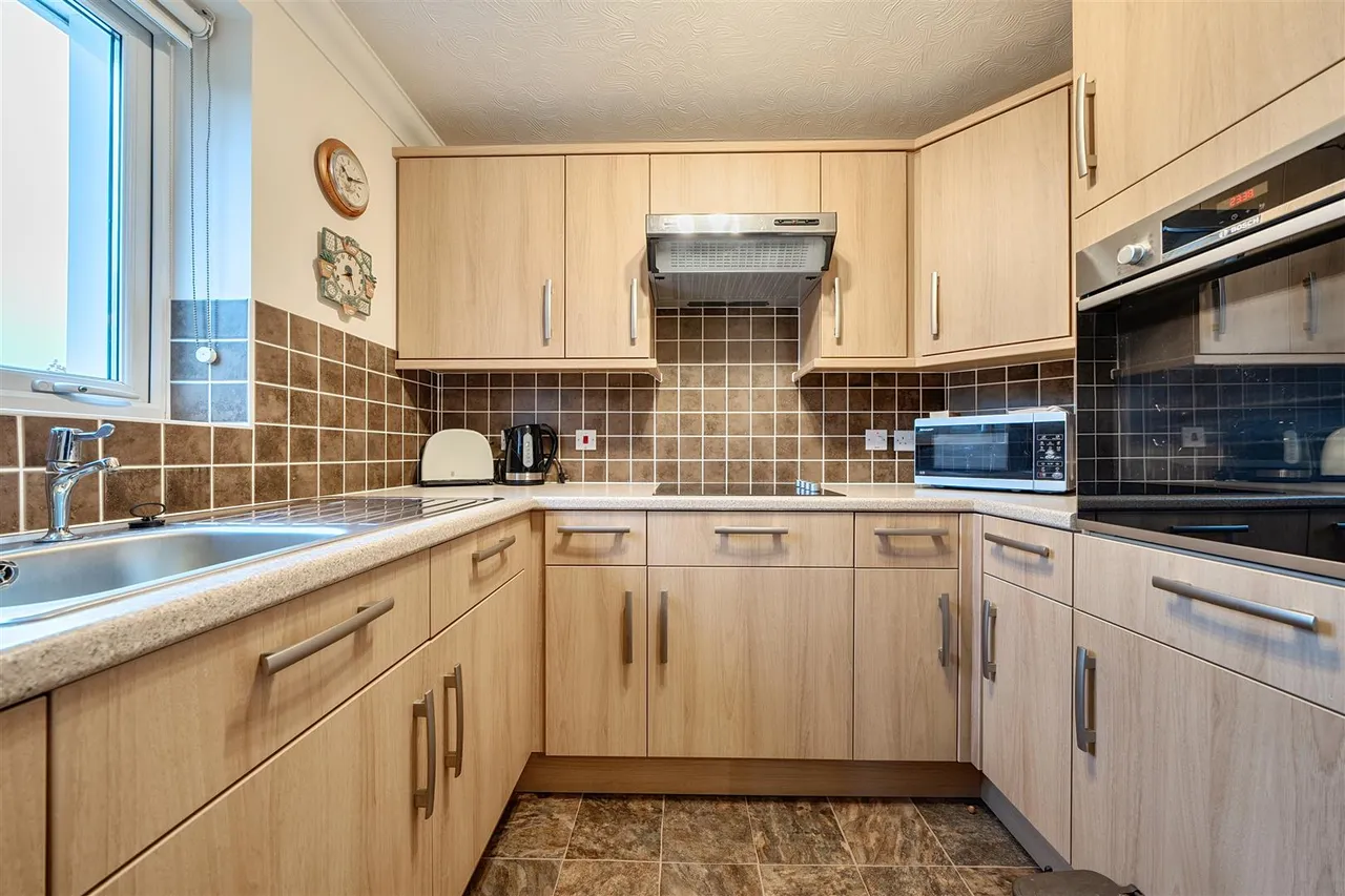 Brambledown Road, Wallington, SM6, photo 7