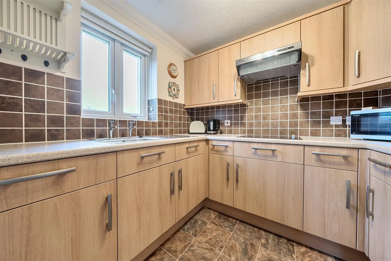 Brambledown Road, Wallington, SM6, photo 6