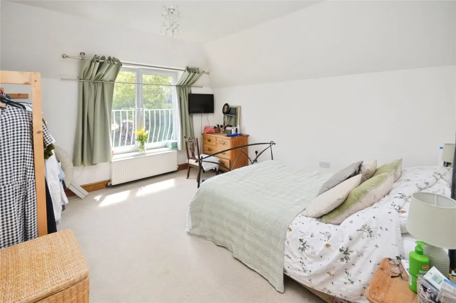 with 3 bedrooms in Buntingford, SG9, photo 6