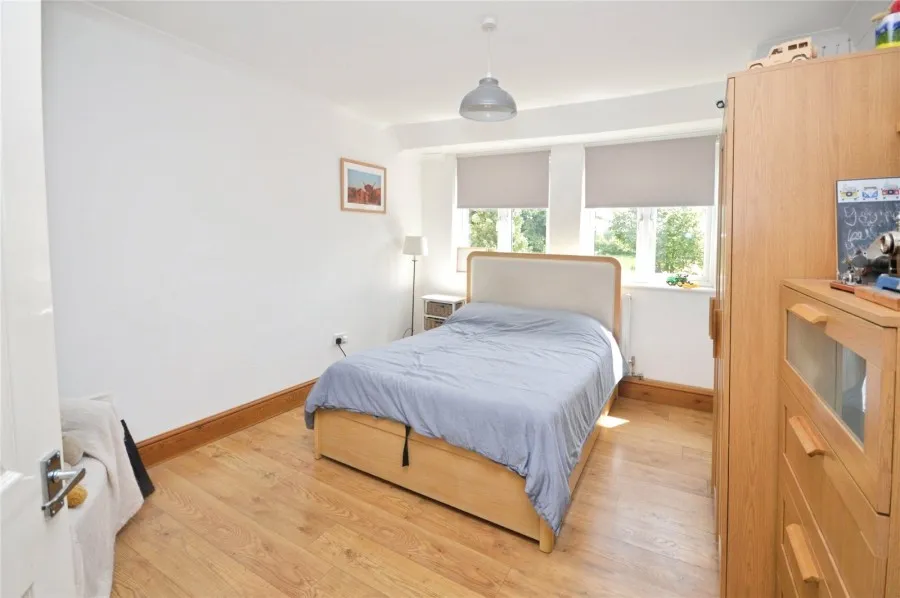 with 3 bedrooms in Buntingford, SG9, photo 9