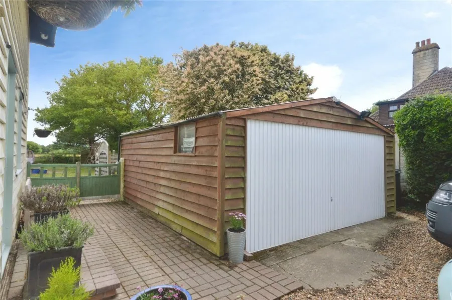 with 3 bedrooms in Buntingford, SG9, photo 12