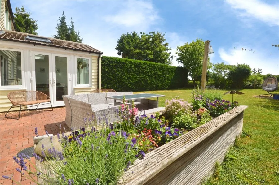 with 3 bedrooms in Buntingford, SG9, photo 14