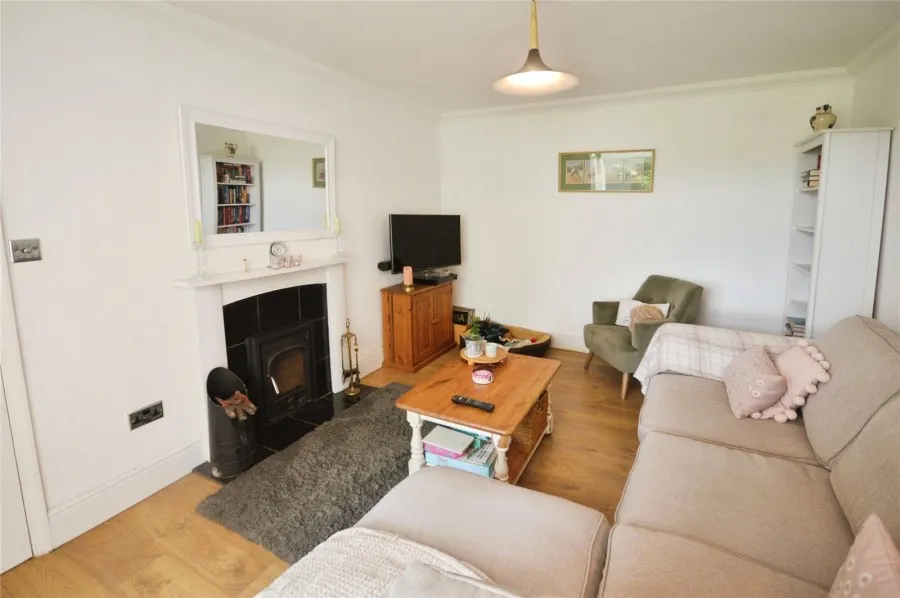 with 3 bedrooms in Buntingford, SG9, photo 4