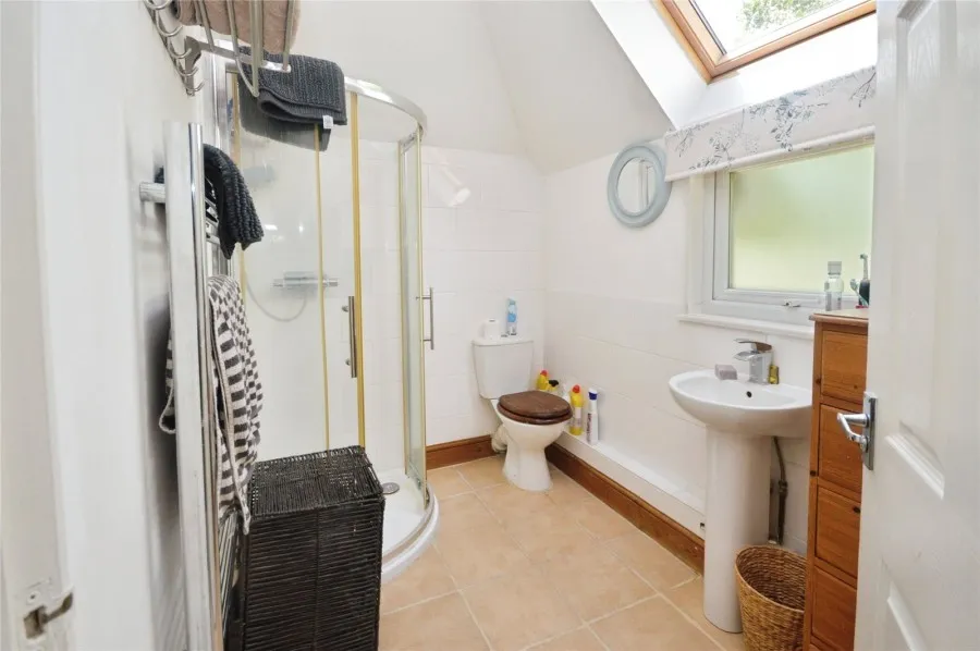with 3 bedrooms in Buntingford, SG9, photo 8