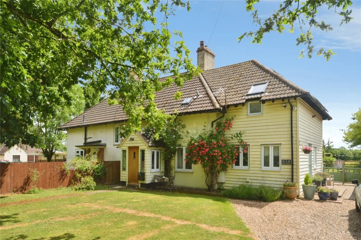 3 bed house for sale, with 3 bedrooms in Buntingford, SG9