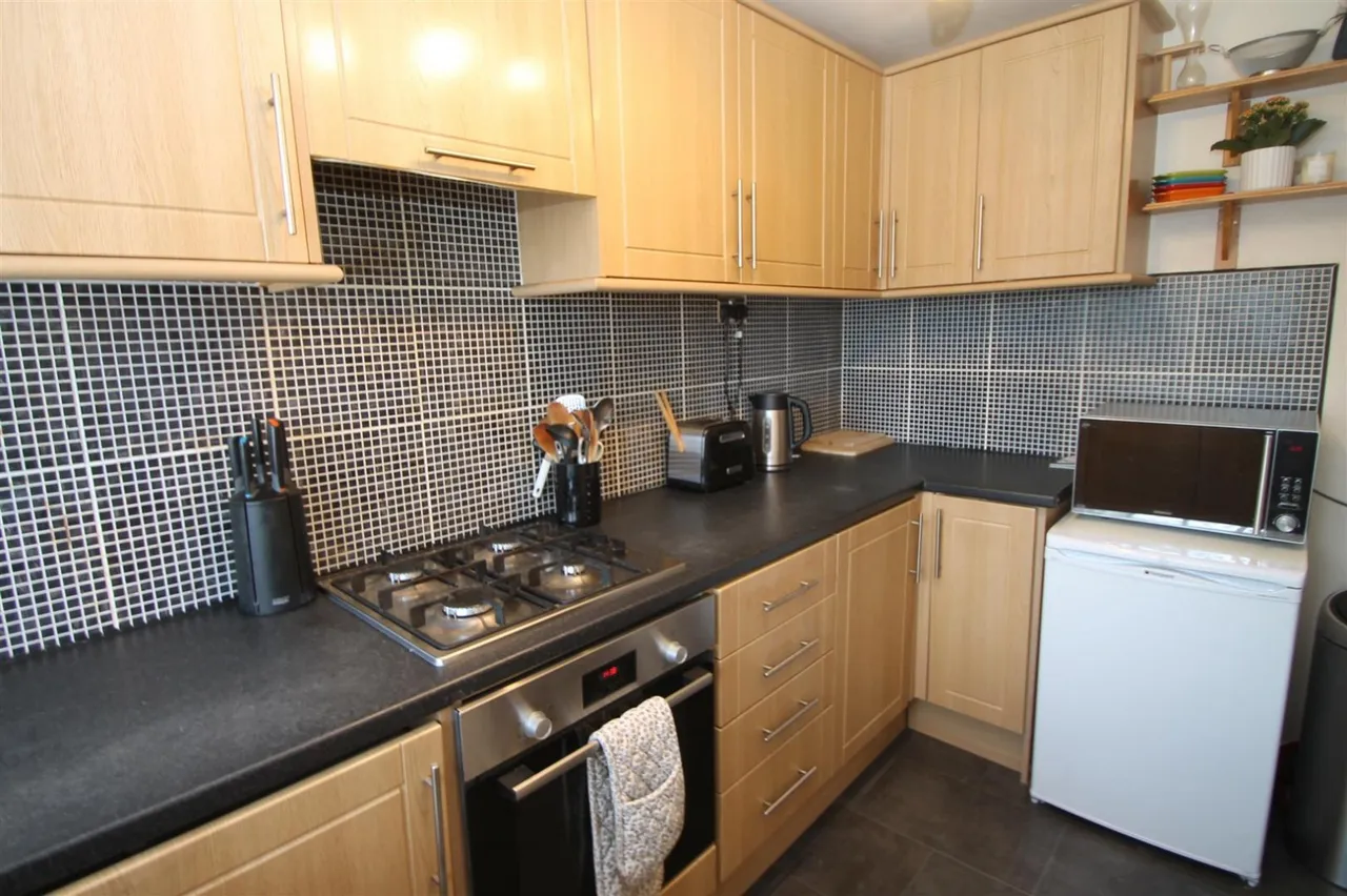 Chichester Drive, Quinton, Birmingham, photo 13