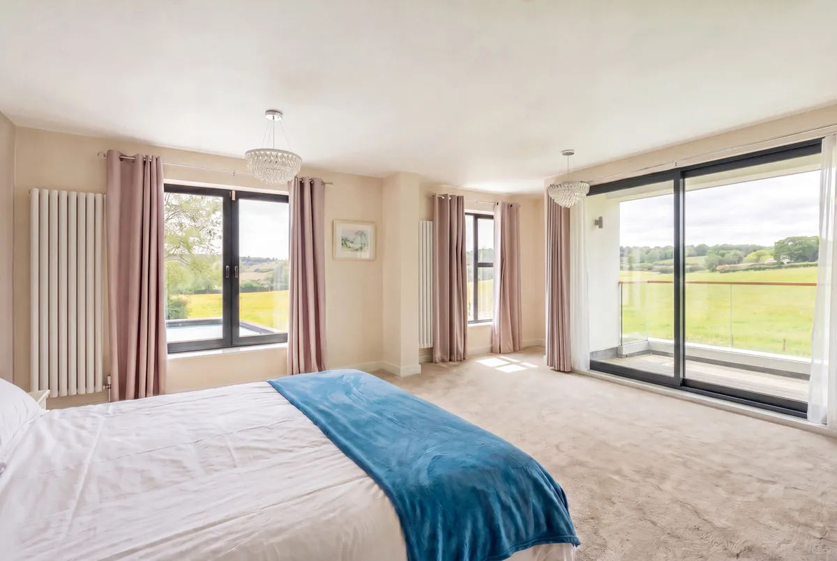 Edgwarebury Lane, Edgware, HA8, photo 11