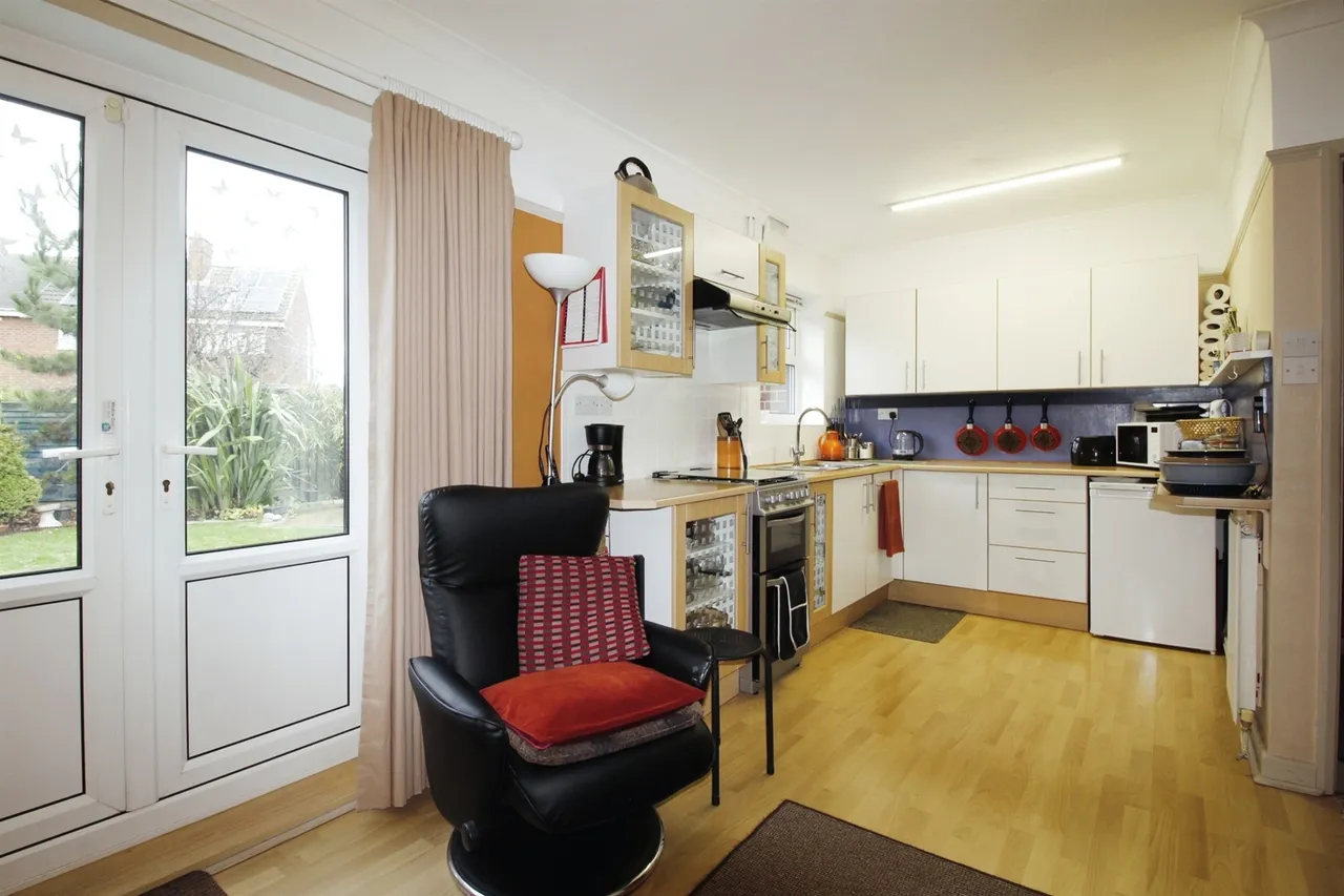 3 bed house for sale, Cliff Avenue, Winterton, DN15