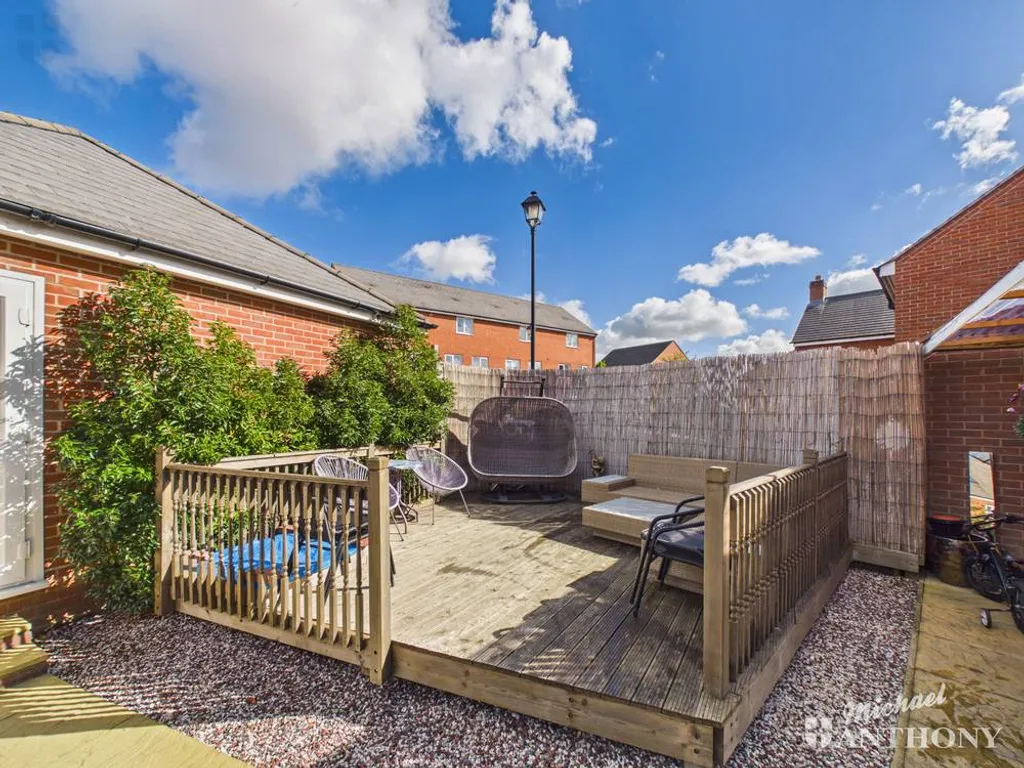 Ossulbury Lane, Aylesbury, HP19, photo 5