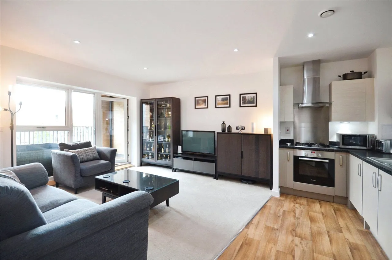 Royal Anglian Way, DAGENHAM, Essex, RM8, photo 2